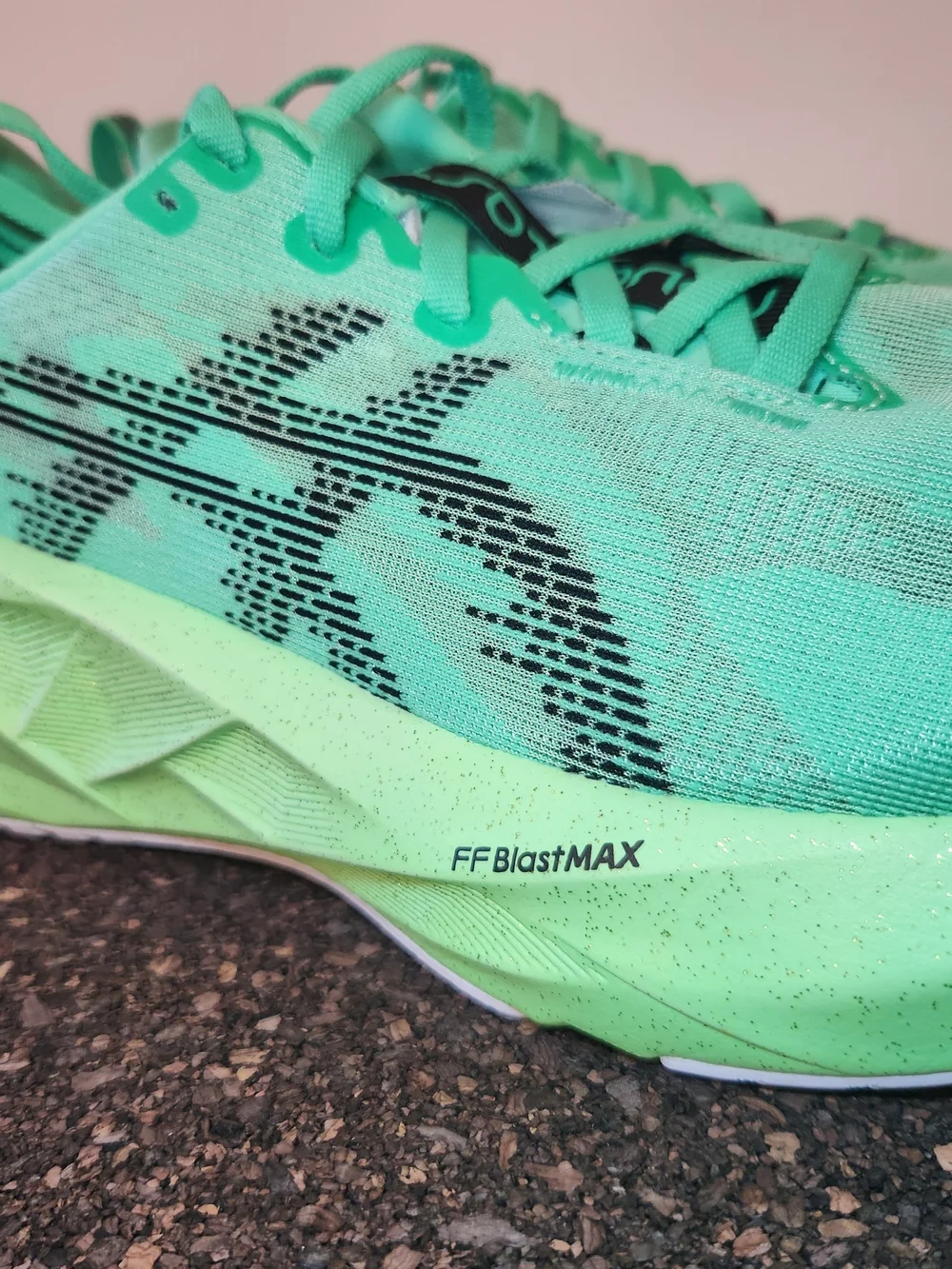 Asics novablast running